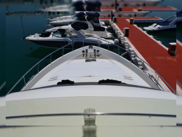 Kupić 2000 Ferretti 680