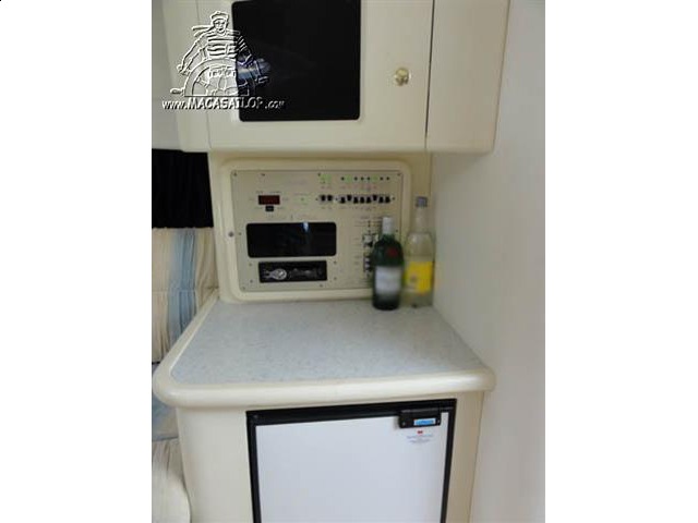 2004 Cranchi 30 for sale