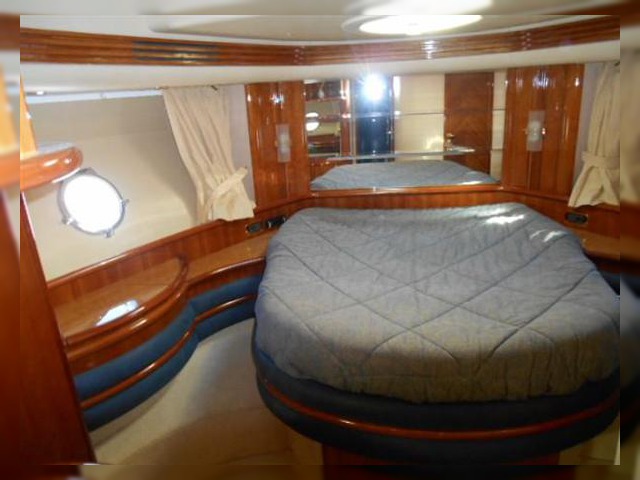 2002 Azimut 68 satın almak