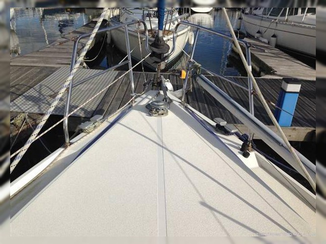 1990 Moody Eclipse 33