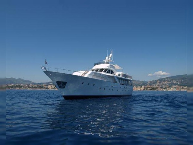 1975 Benetti 25D