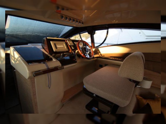Buy 2012 Azimut 48