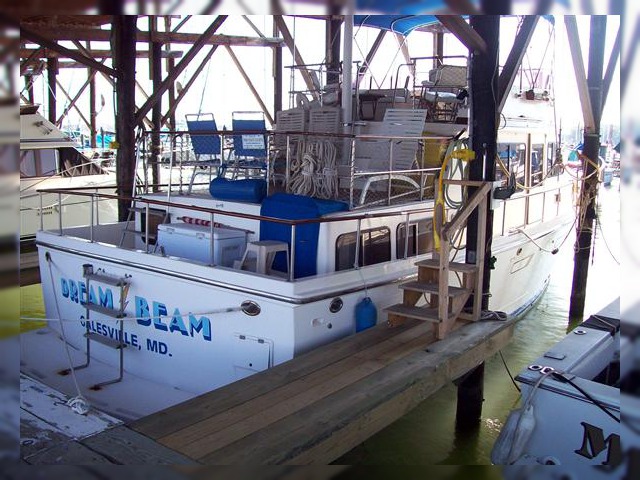 1991 Marine Trader