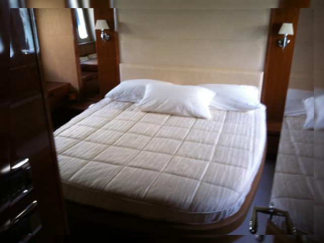 2008 Princess V65