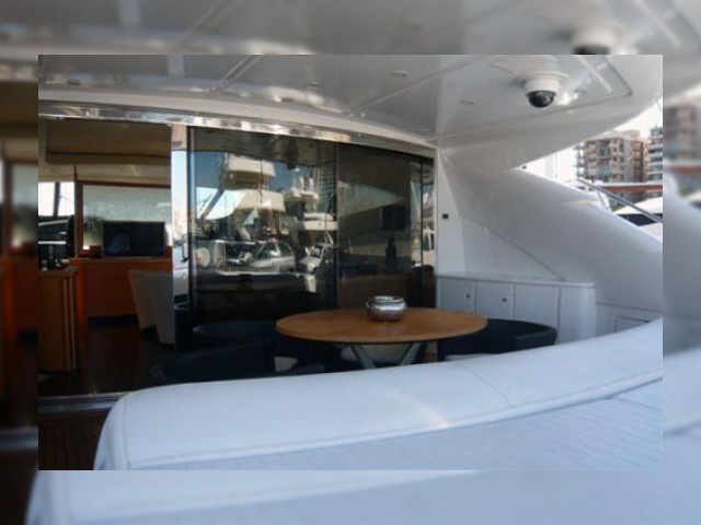 Kupiti 2004 Pershing 76