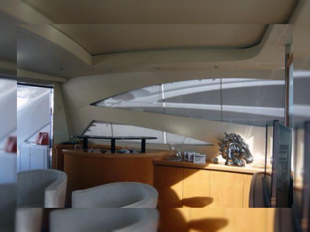Kupiti 2004 Pershing 76