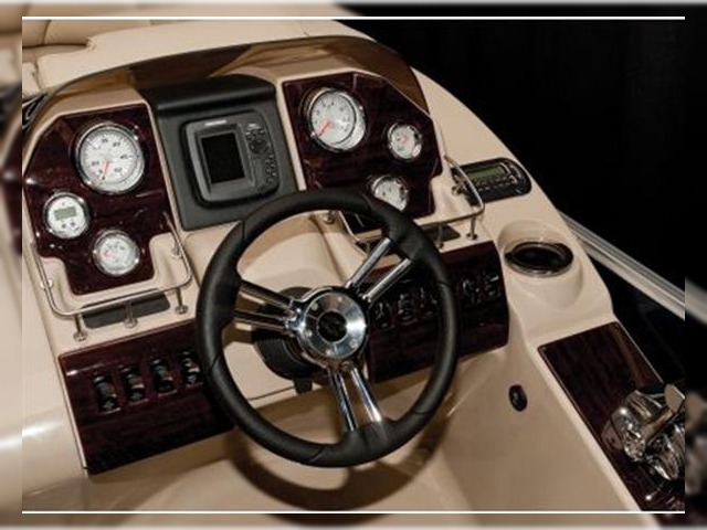 2013 Sylvan 8523