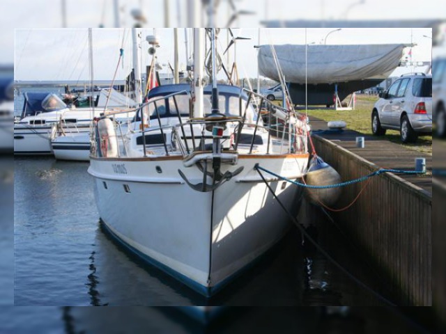 1988 Irwin (Us) 52 на продаж