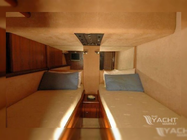 Købe 2002 Ferretti 480