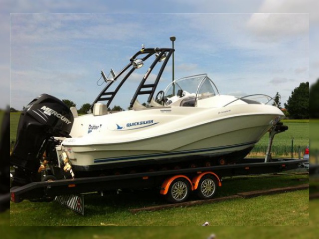 2007 Quicksilver 645 Commander