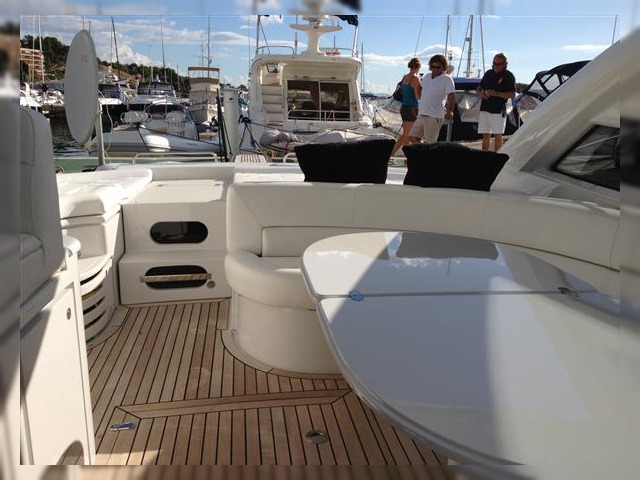 2007 Pershing 46
