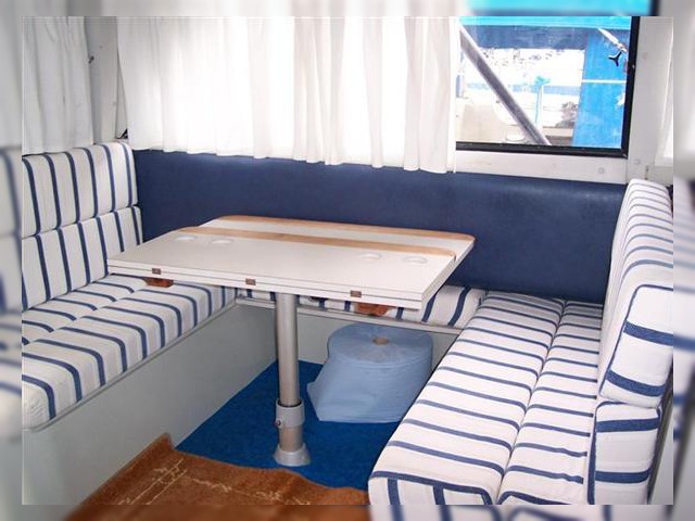 Buy 1990 Phoenix Marine 33