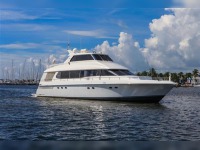 Lazzara Skyloungemotor Yacht Enclosed