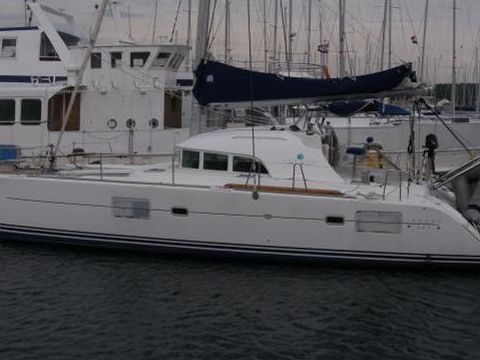 2009 Lagoon 380