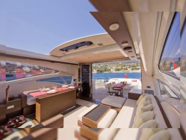 Buy 2006 Azimut 68S