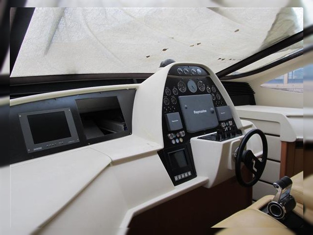 Köpa 2005 Pershing 76