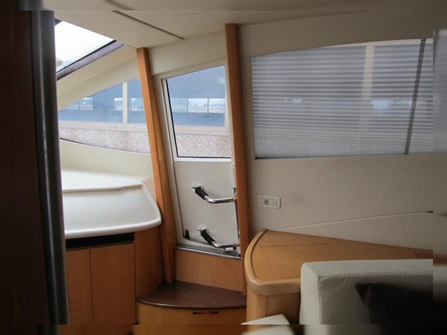 2005 Pershing 76 till salu