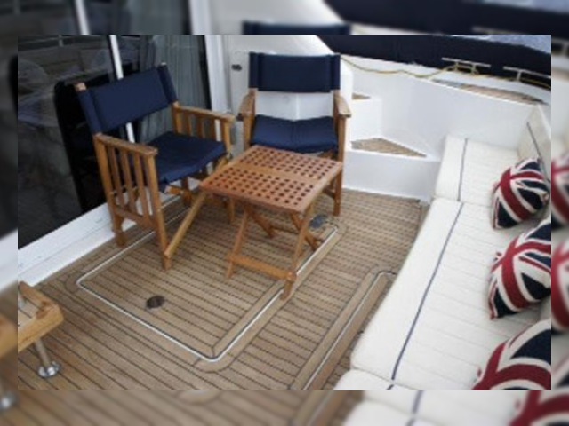 2000 Fairline Phantom 43