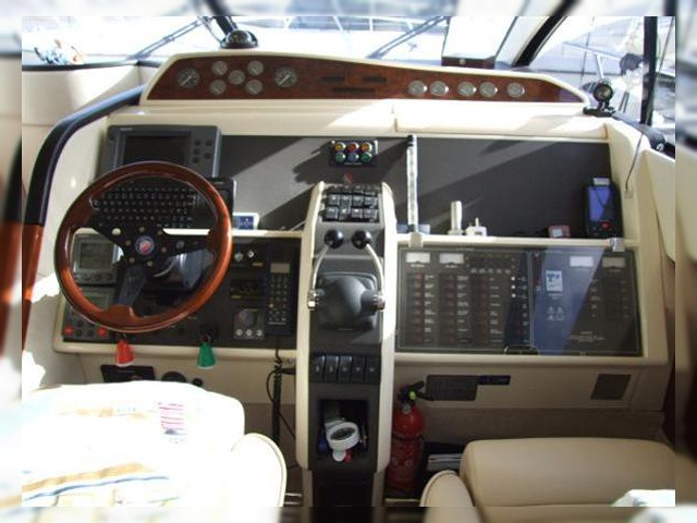 2000 Fairline Phantom 43 for sale