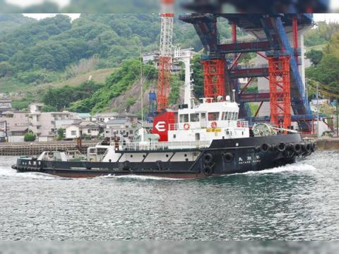  Tug Towing