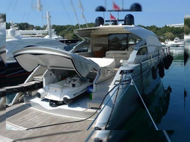 2009 Pershing 64 на продажу