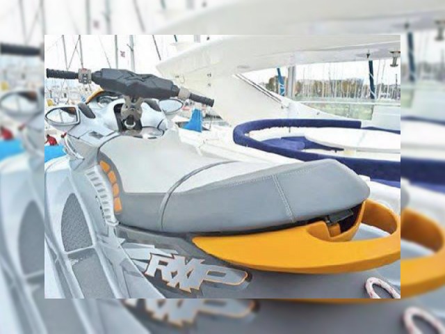 Buy 2002 Ferretti 76