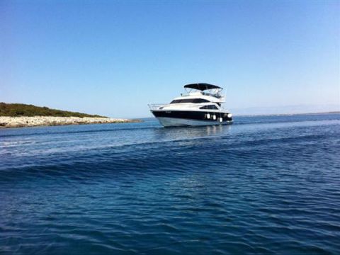 Buy 2009 Fairline Squadron 55