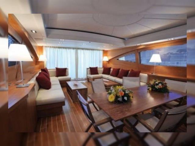 2007 Mangusta 92