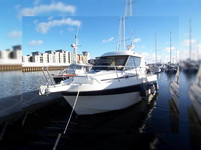 2006 Rodman 810