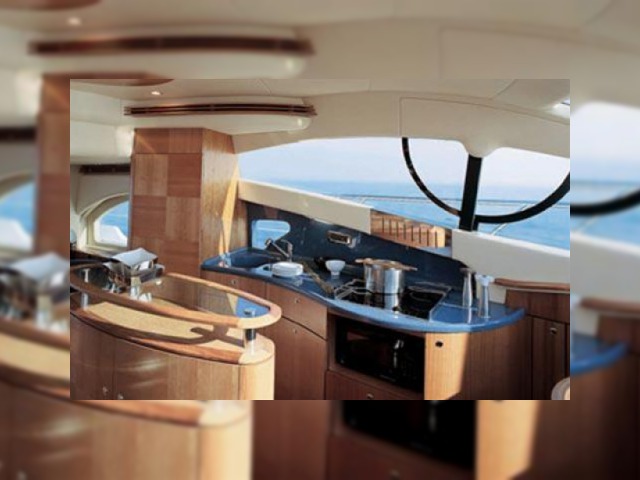 2005 Azimut 55