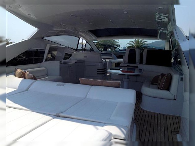 2009 Pershing 56 eladó