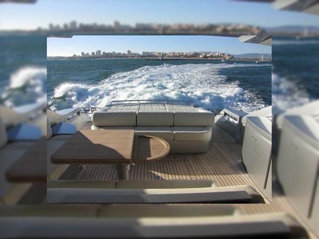 Αγοράστε 2010 Pershing 64'