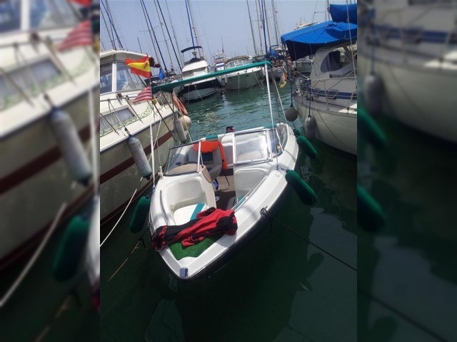 1999 Rinker Captiva till salu