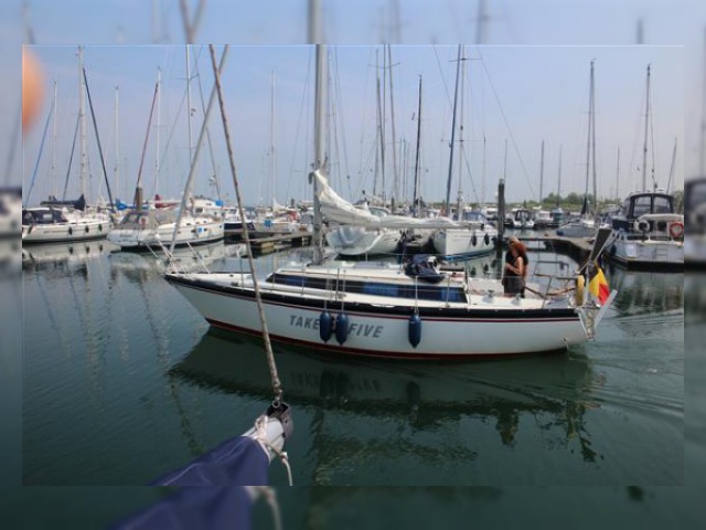 Αγοράστε 1981 Dufour 31