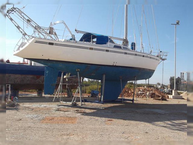 1990 Atlantic 61