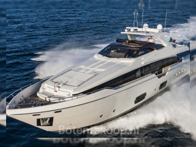 2013 Ferretti 960