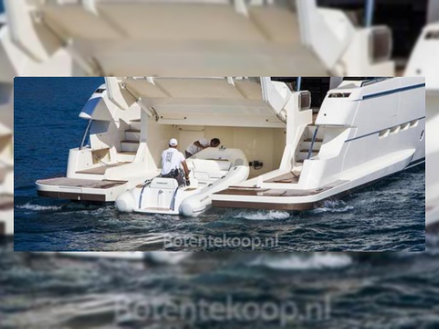 2013 Ferretti 960 for sale