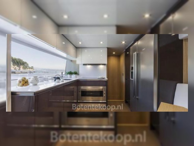 2013 Ferretti 960
