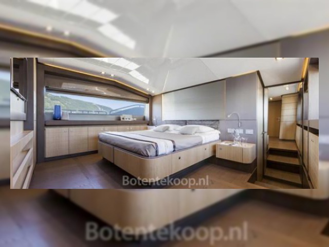 2013 Ferretti 960 for sale