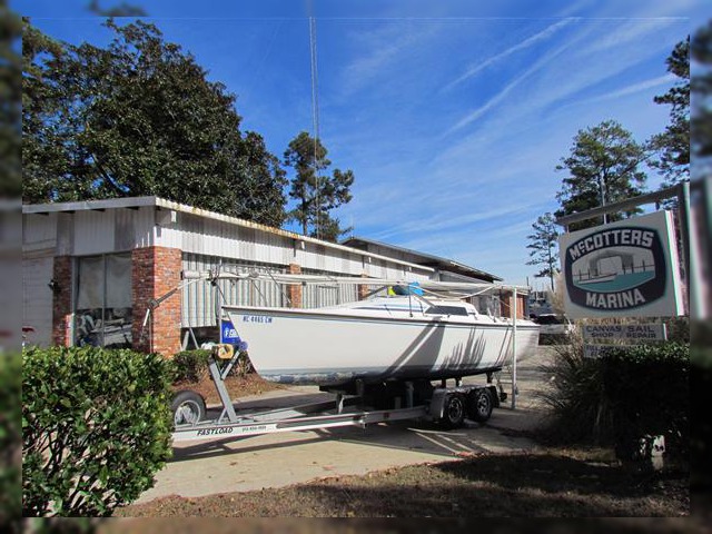1987 Hunter 23