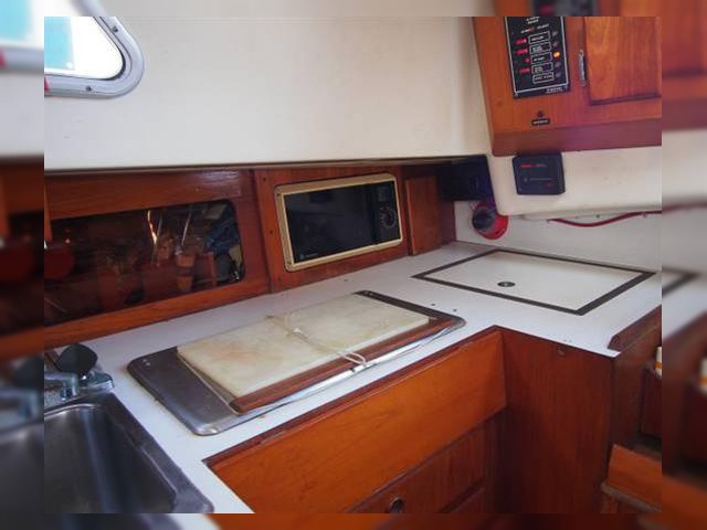 1980 Pearson 32 til salg