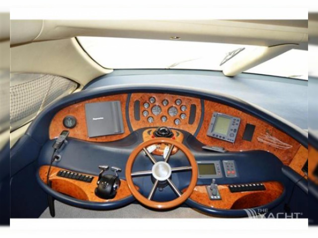 2004 Azimut 68 Fly for sale