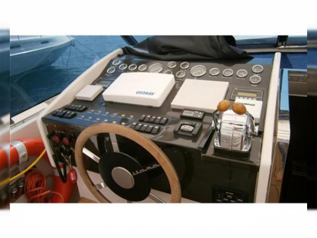 2004 Itama 60