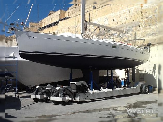 2005 Jeanneau 49