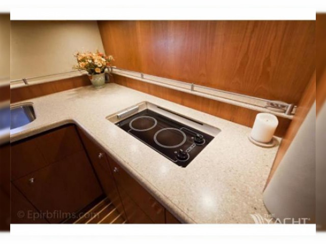 2009 Tiara 4300 Sovran