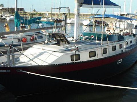 Lancer Center Cockpit Sloop