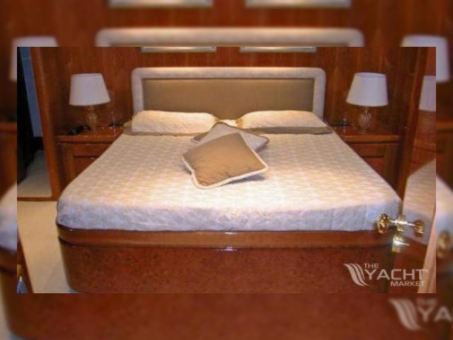 2000 Admiral 30