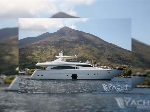 2007 Ferretti 830