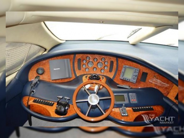 2004 Azimut 68 til salg
