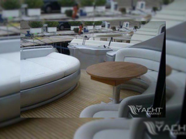 2005 Pershing 88